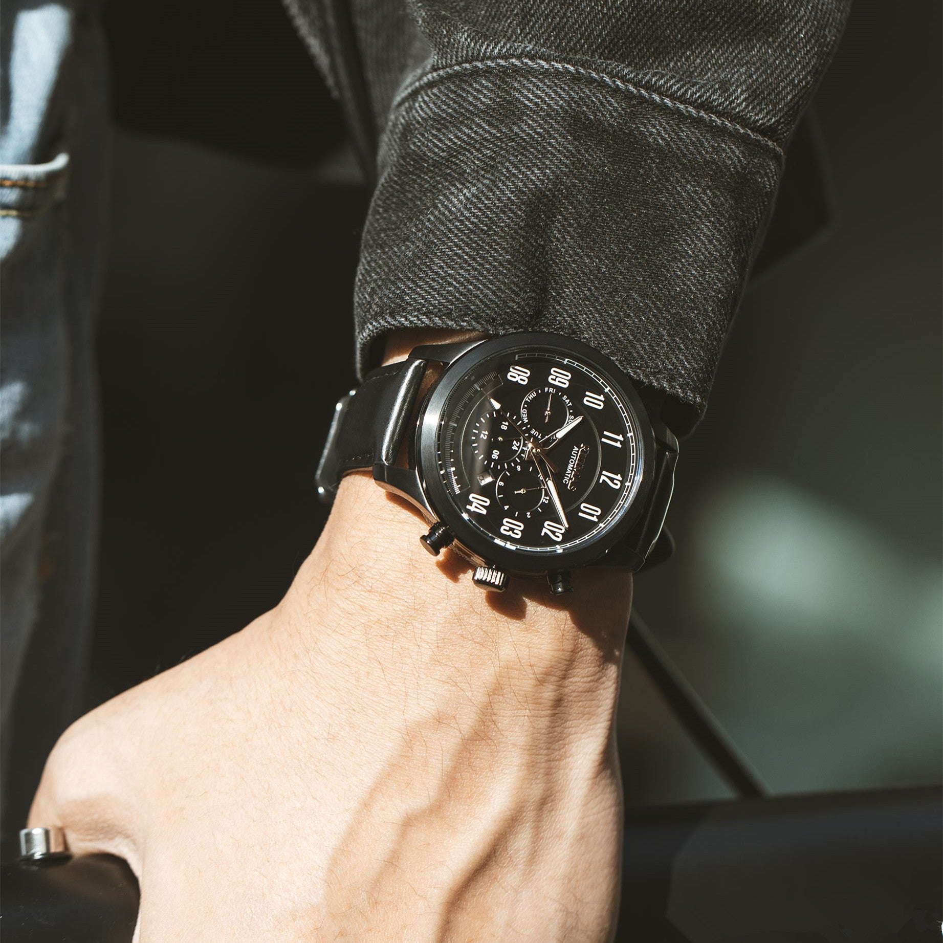 Montre RUIMAS pour homme – Style sport-chic de luxe, mouvement mécanique automatique, bracelet en cuir, aiguilles luminescentes, chronographe (modèle 6785)