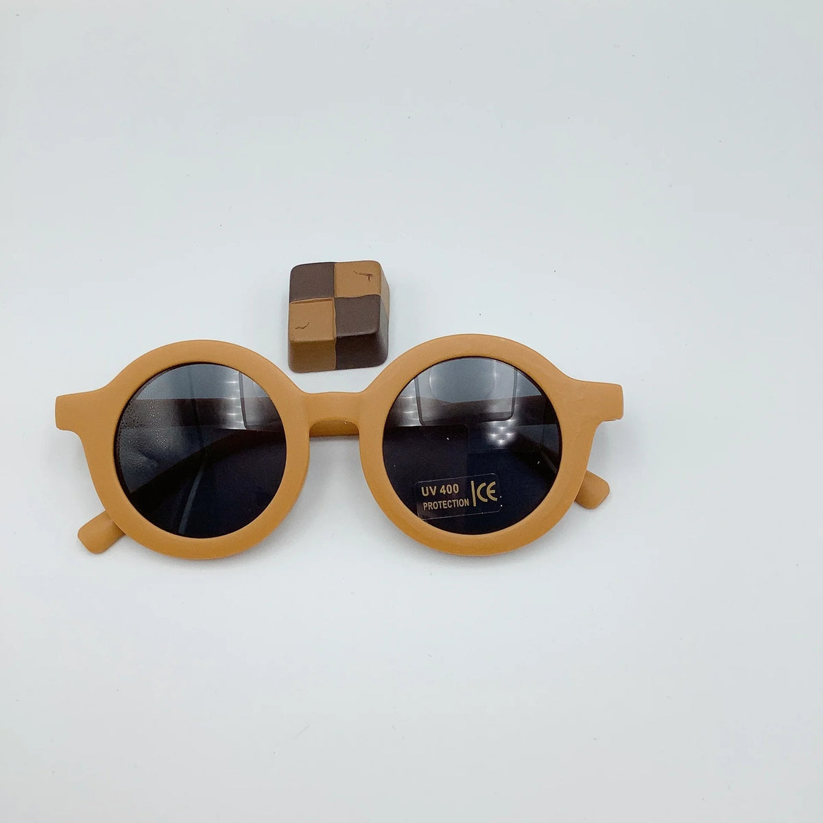 Lunettes de soleil colorées