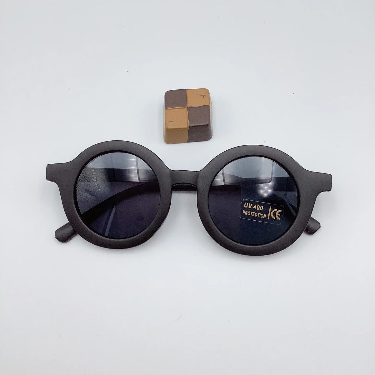 Lunettes de soleil colorées