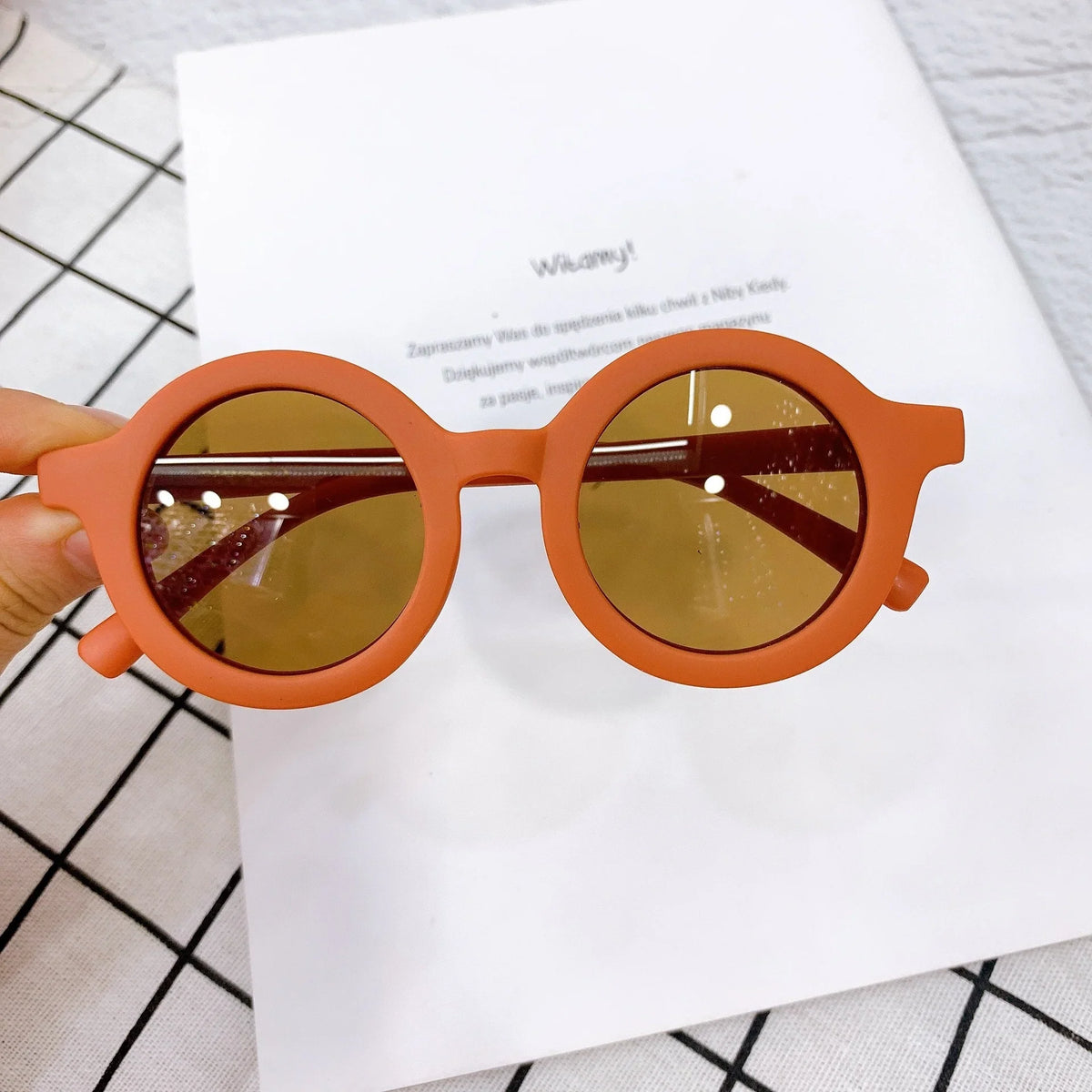 Lunettes de soleil colorées